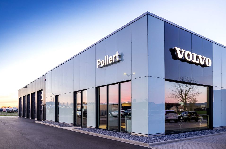 Modernes Gebäude des Volvo Autohaus Pollert  E.Z. GmbH in Lübbecke
